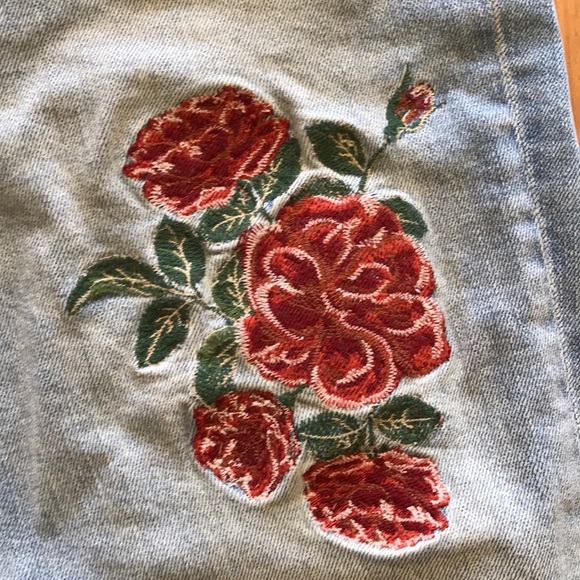 Zara Embroidered Distressed Jeans Mini Flare Sz 6 - Picture 5 of 8